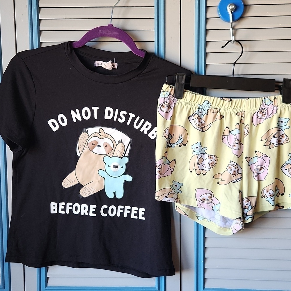 Weekend Edition Women's Sloth Pajama Set - Picture 2 of 10